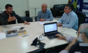 Reunião governo impostos - ACICG.