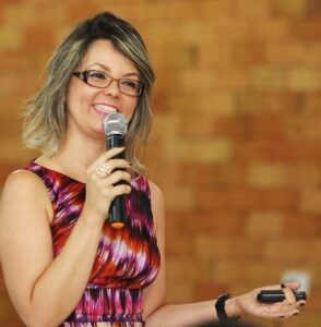 Veruska Galvão - ACICG.