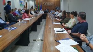 <strong>Na ACICG, empresários apresentam reivindicações à prefeita Adriane Lopes</strong>